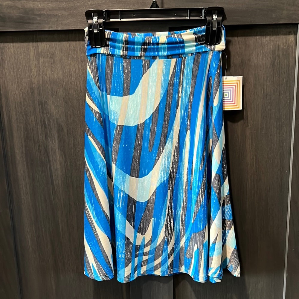 LuLaRoe Azure skirt size XS nwt